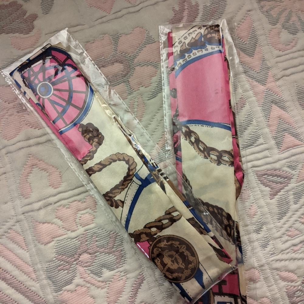 Pair of Fashion Twillies